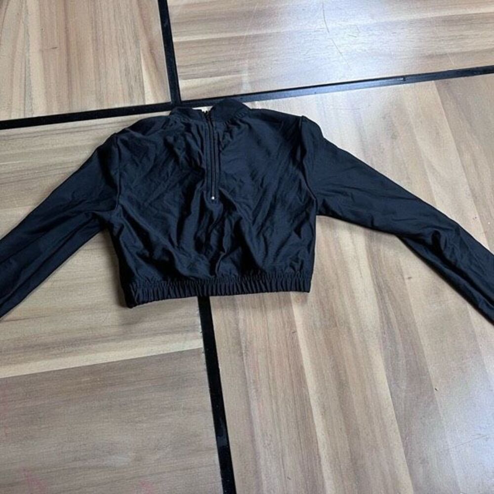 Champion‎ Black Cropped Long Sleeve Athletic Shirt Youth Medium